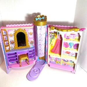 Disney Princess Ready for the Ball Castle Closet Carrier Play Set Vanity
